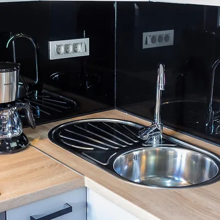 Daire Harbour Lounge